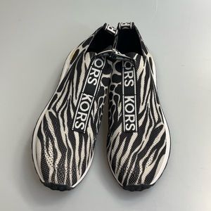 Michael Kors Brand New without tag size 9